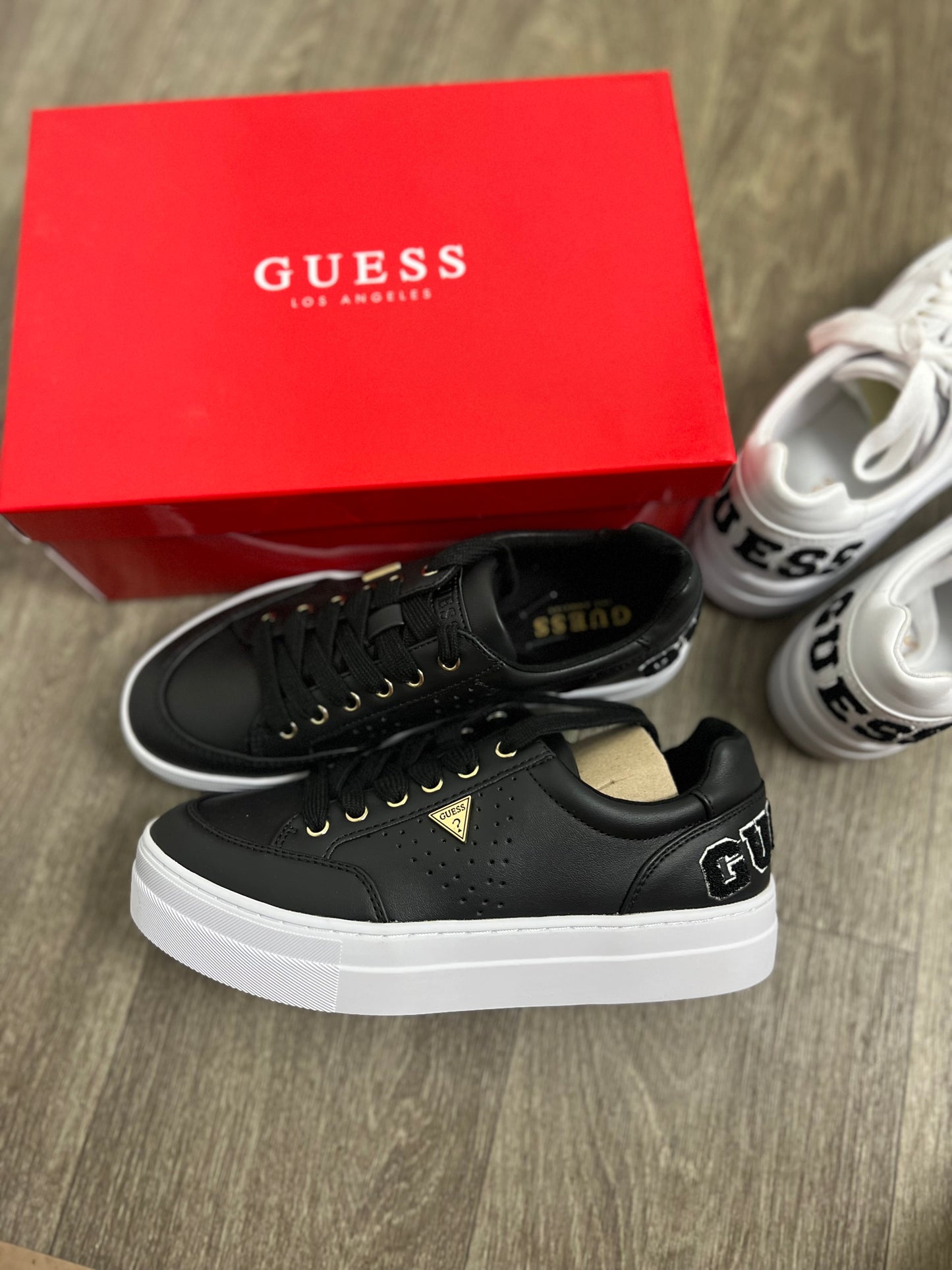 Zapatilla Guess